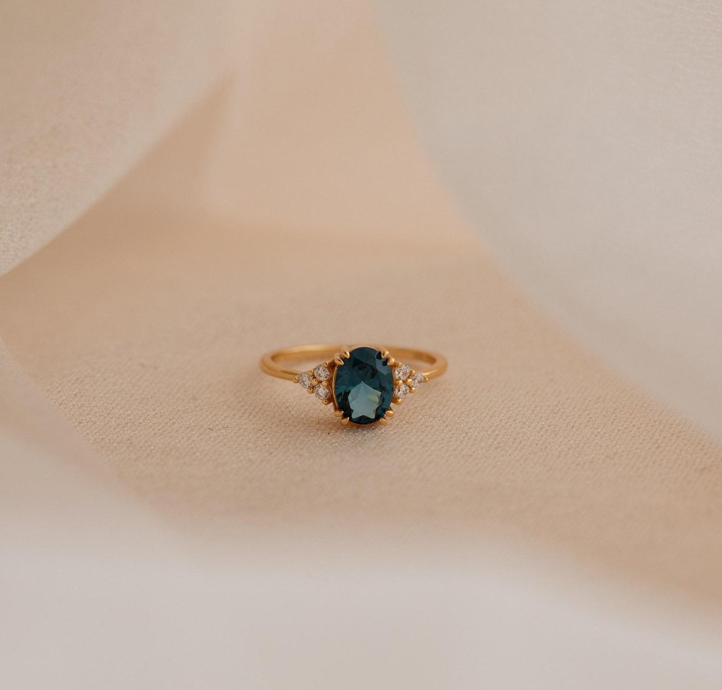 Vintage Blue Topaz Diamond Gold Ring